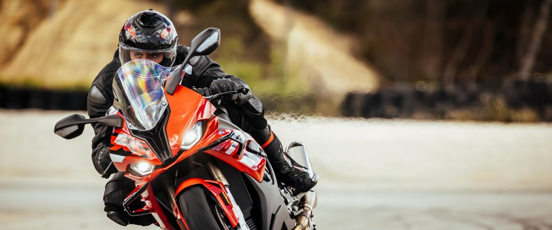 Straights Exploring Track Features in Motorcycle Racing